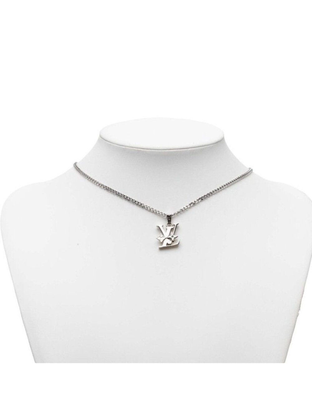 Louis Vuitton Monogram Pendant with Waxed Chain Silver Metal - Picture 6 of 6